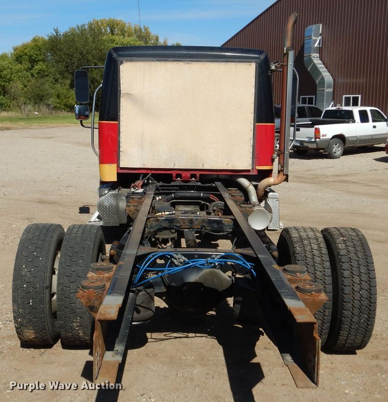 image for item DL6367 2009 Freightliner Business Class M2 106  truck cab and chassis