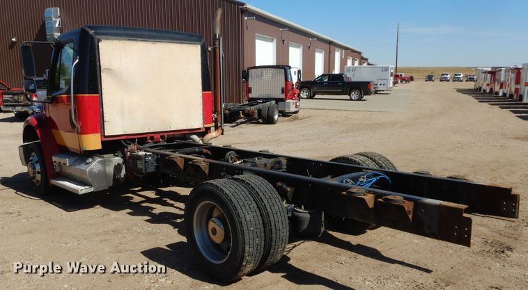 image for item DL6367 2009 Freightliner Business Class M2 106  truck cab and chassis