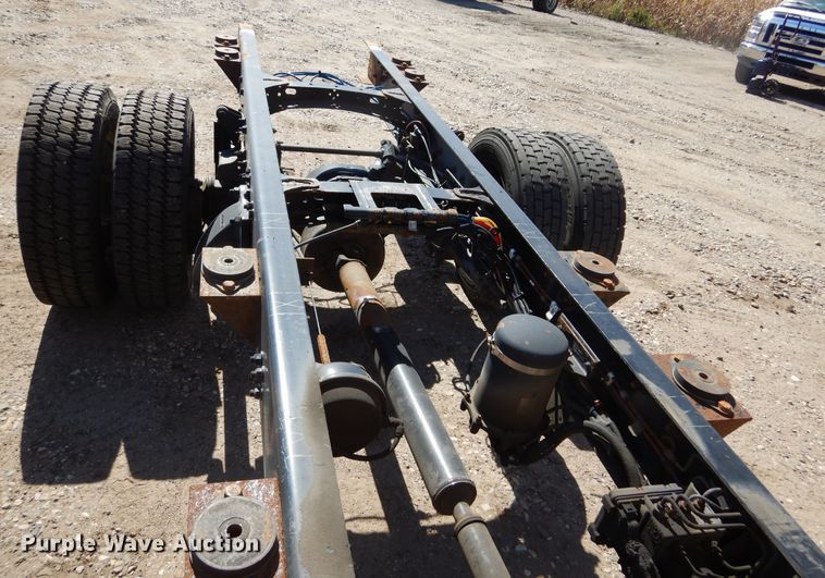 image for item DL6367 2009 Freightliner Business Class M2 106  truck cab and chassis