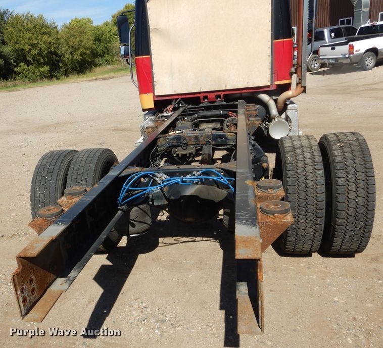 image for item DL6367 2009 Freightliner Business Class M2 106  truck cab and chassis