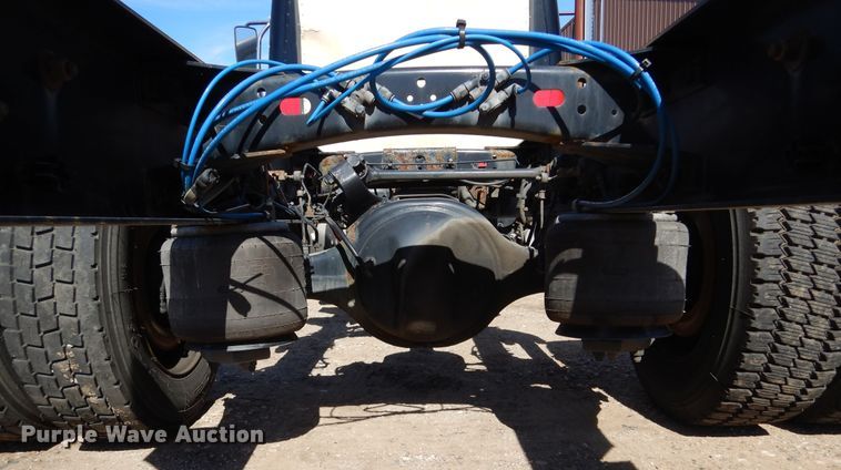 image for item DL6367 2009 Freightliner Business Class M2 106  truck cab and chassis