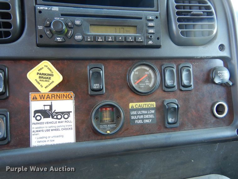 image for item DL6367 2009 Freightliner Business Class M2 106  truck cab and chassis