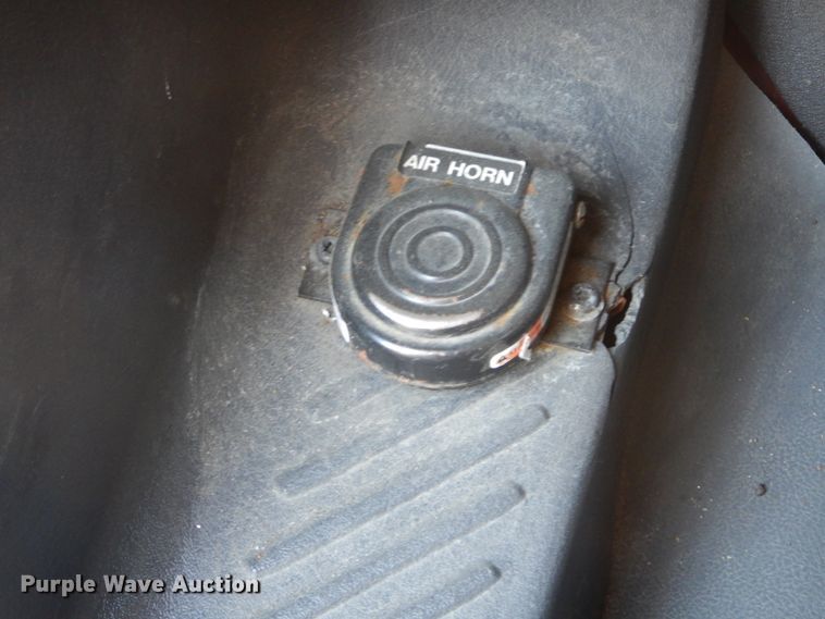 image for item DL6367 2009 Freightliner Business Class M2 106  truck cab and chassis