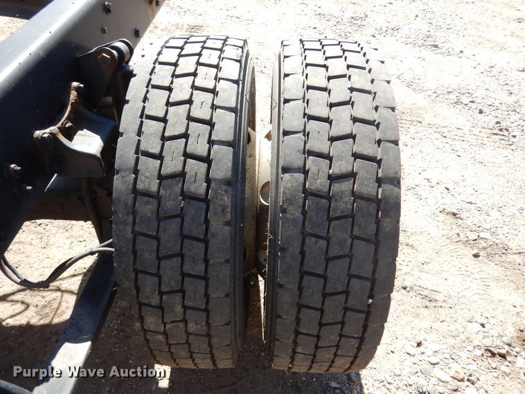 image for item DL6367 2009 Freightliner Business Class M2 106  truck cab and chassis