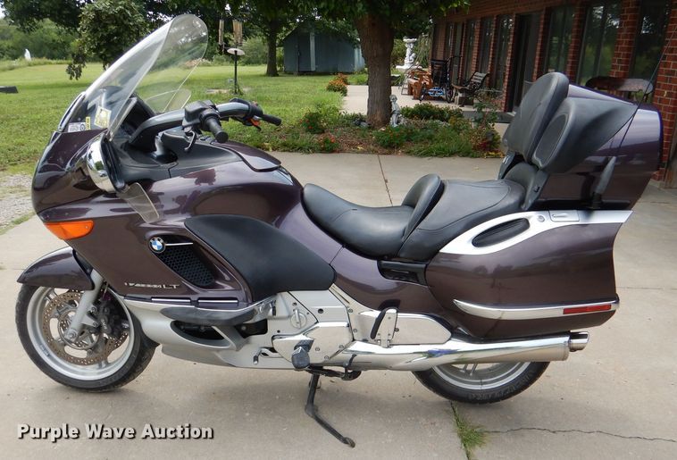 image for item DM1283 2002 BMW K1200LT  motorcycle