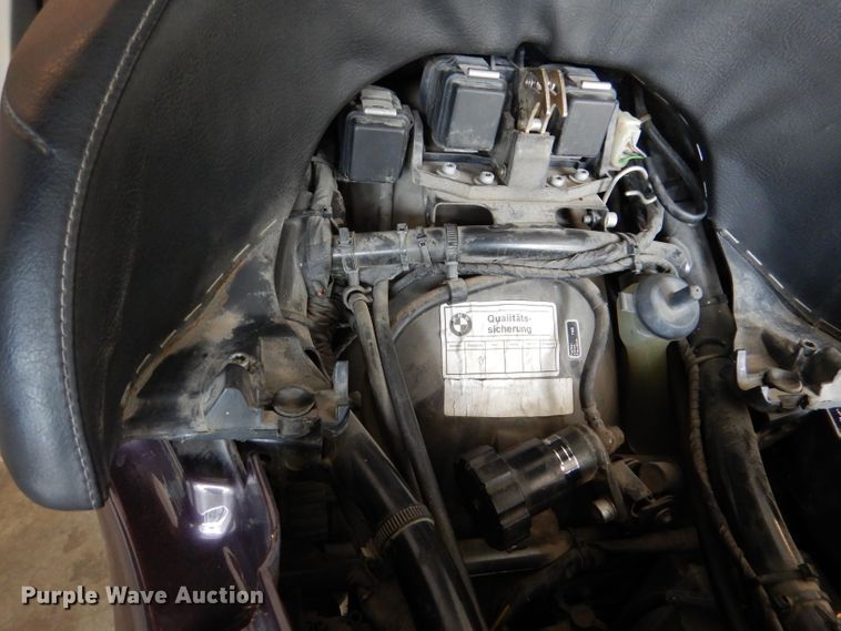 image for item DM1283 2002 BMW K1200LT  motorcycle