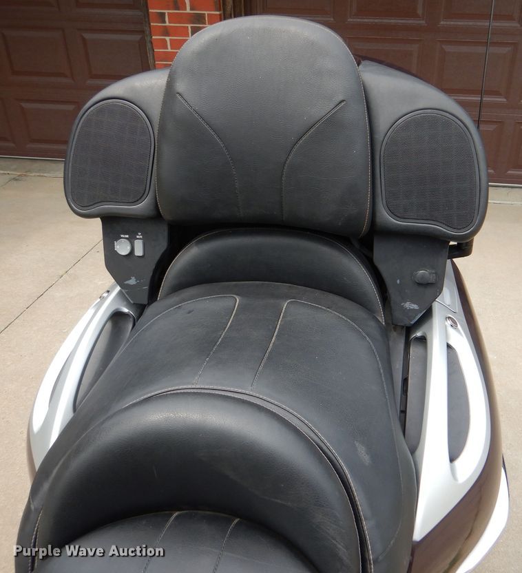 image for item DM1283 2002 BMW K1200LT  motorcycle