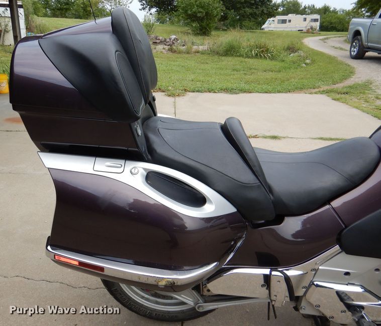 image for item DM1283 2002 BMW K1200LT  motorcycle