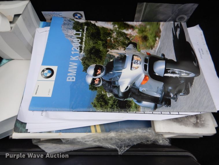 image for item DM1283 2002 BMW K1200LT  motorcycle