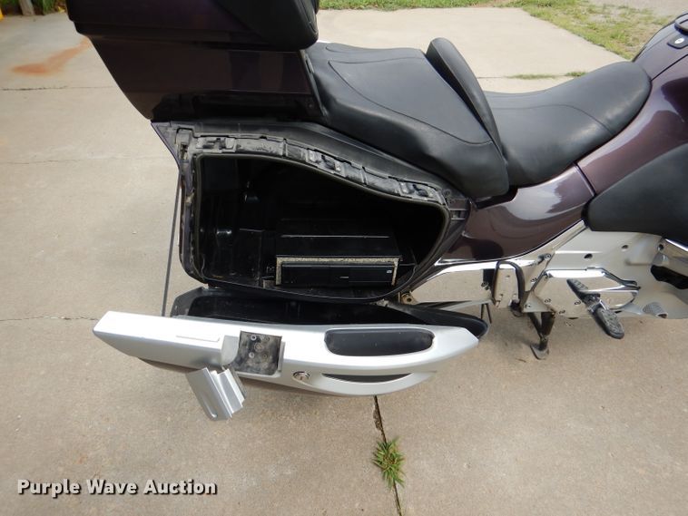 image for item DM1283 2002 BMW K1200LT  motorcycle