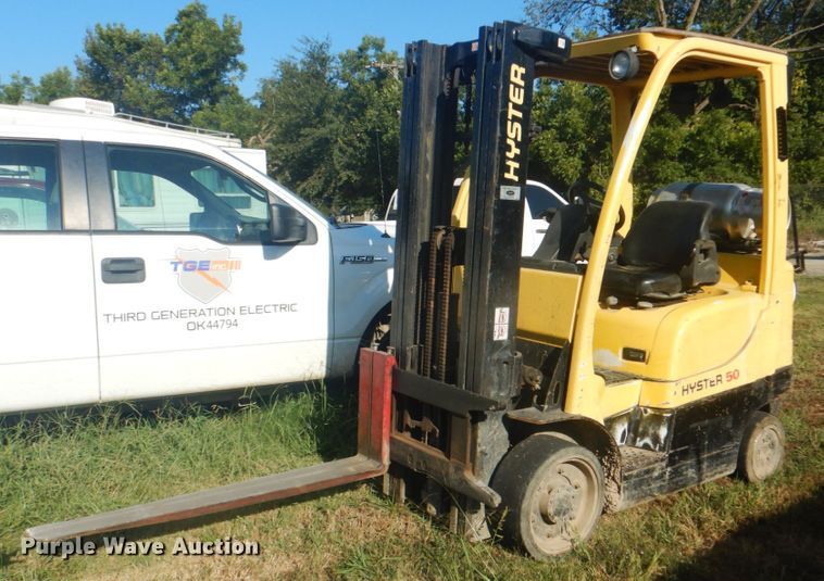 image for item DM3965 Hyster S50T  forklift