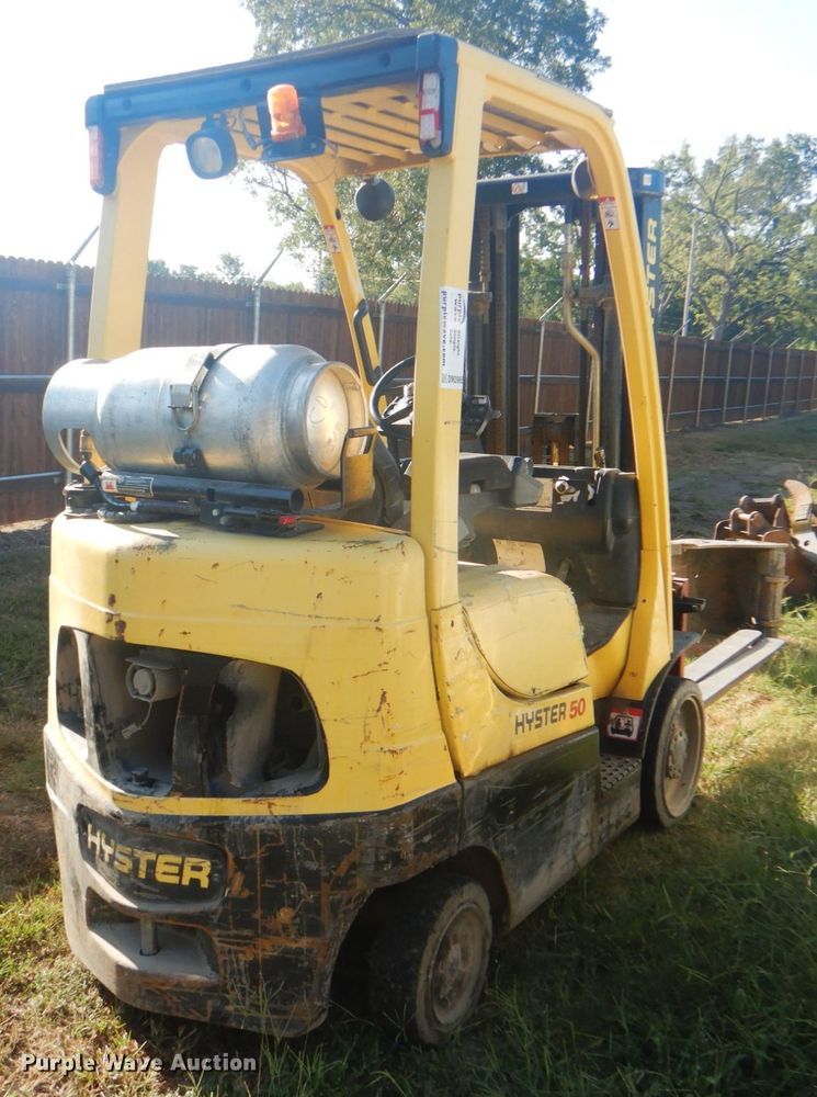 image for item DM3965 Hyster S50T  forklift