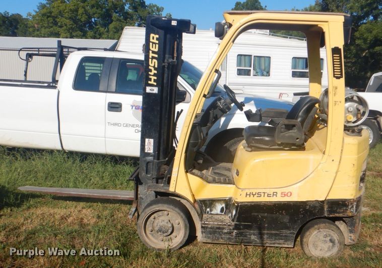 image for item DM3965 Hyster S50T  forklift