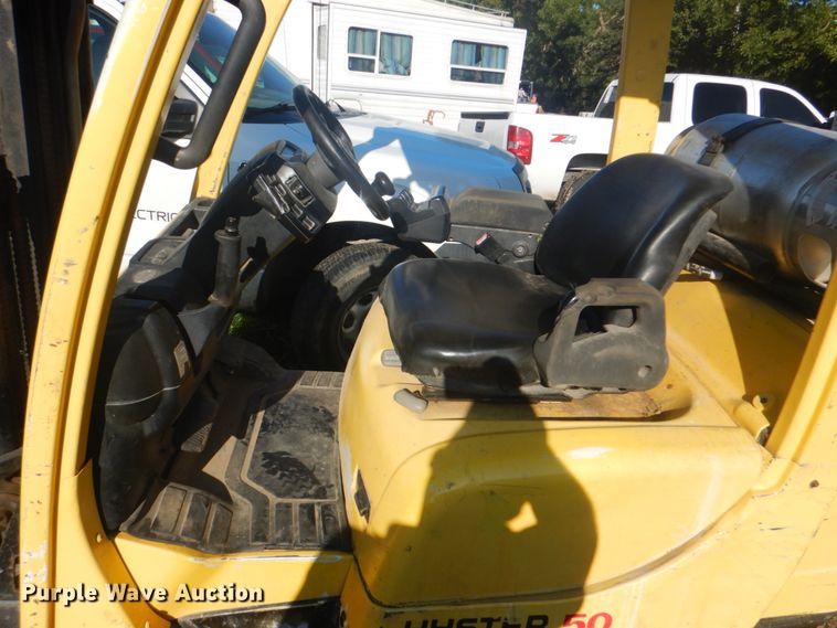 image for item DM3965 Hyster S50T  forklift
