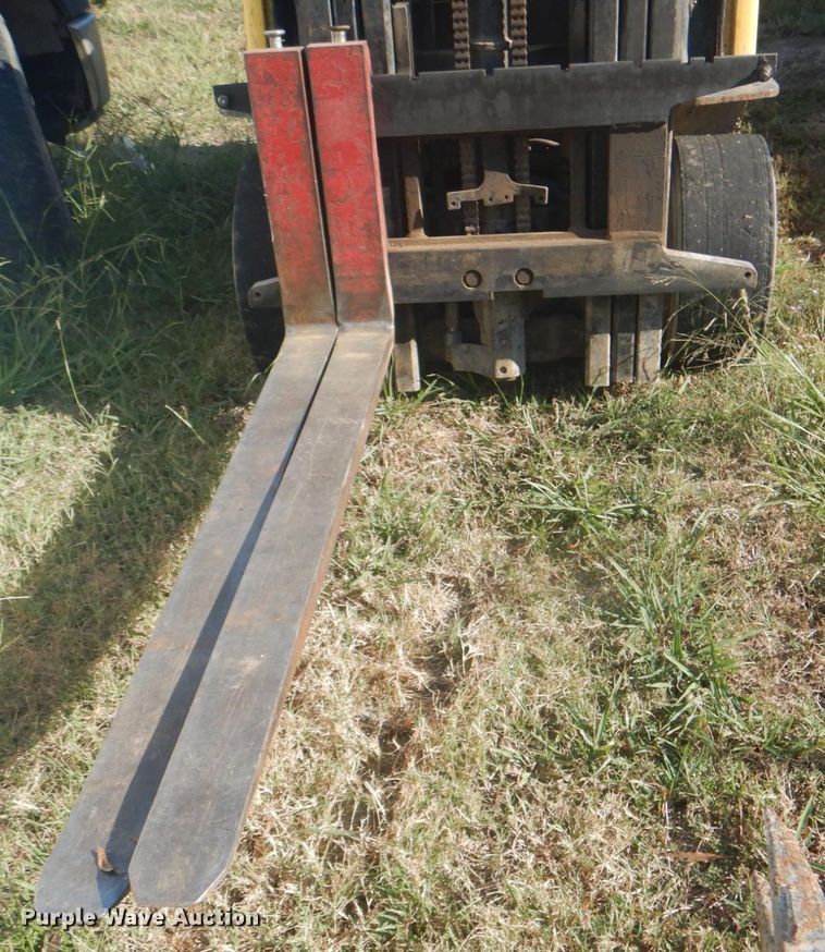 image for item DM3965 Hyster S50T  forklift