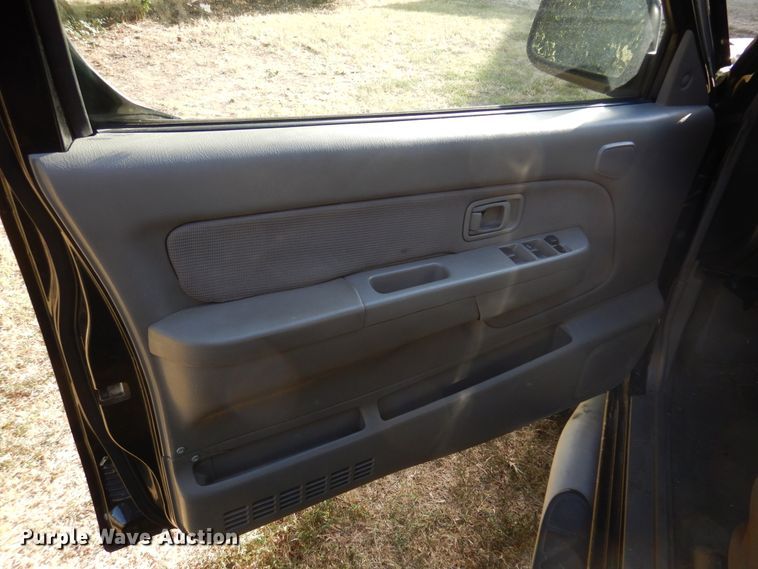 image for item DM5115 2000 Nissan Xterra  SUV