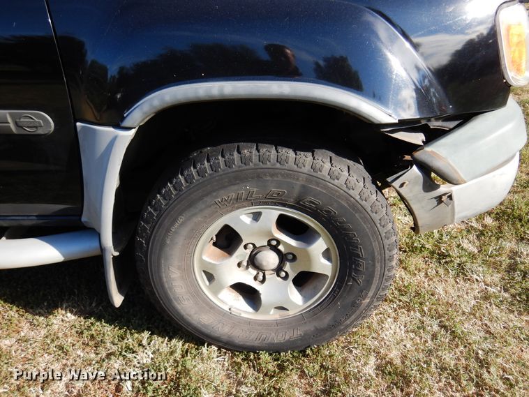 image for item DM5115 2000 Nissan Xterra  SUV