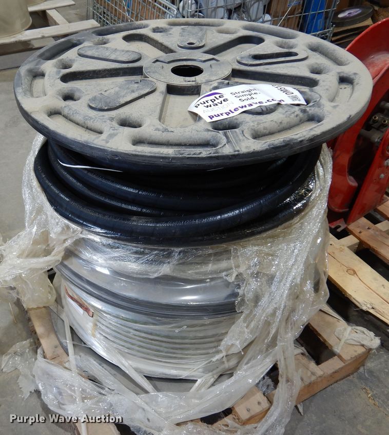 image for item DM5131 (2) hydraulic hoses