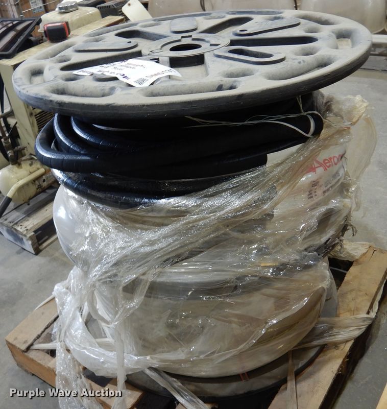 image for item DM5131 (2) hydraulic hoses