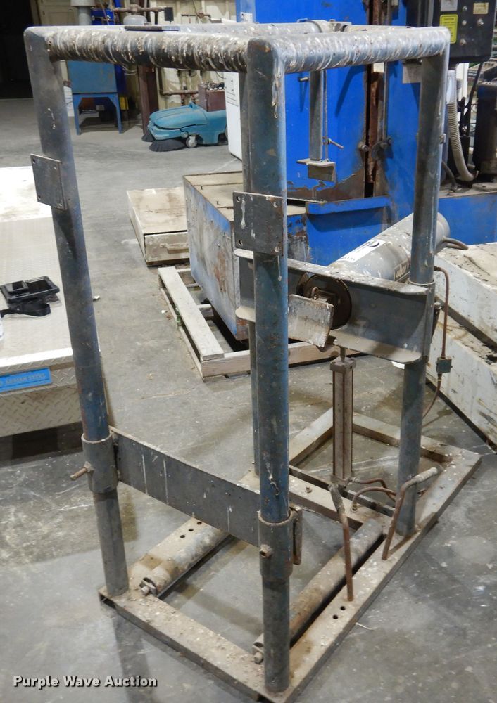 image for item DM5135 Little Buster  tire machine