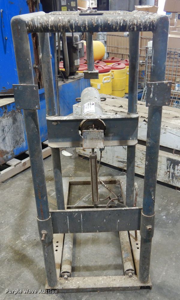 image for item DM5135 Little Buster  tire machine