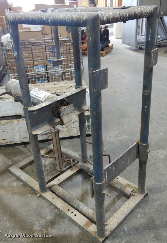 image for item DM5135 Little Buster  tire machine