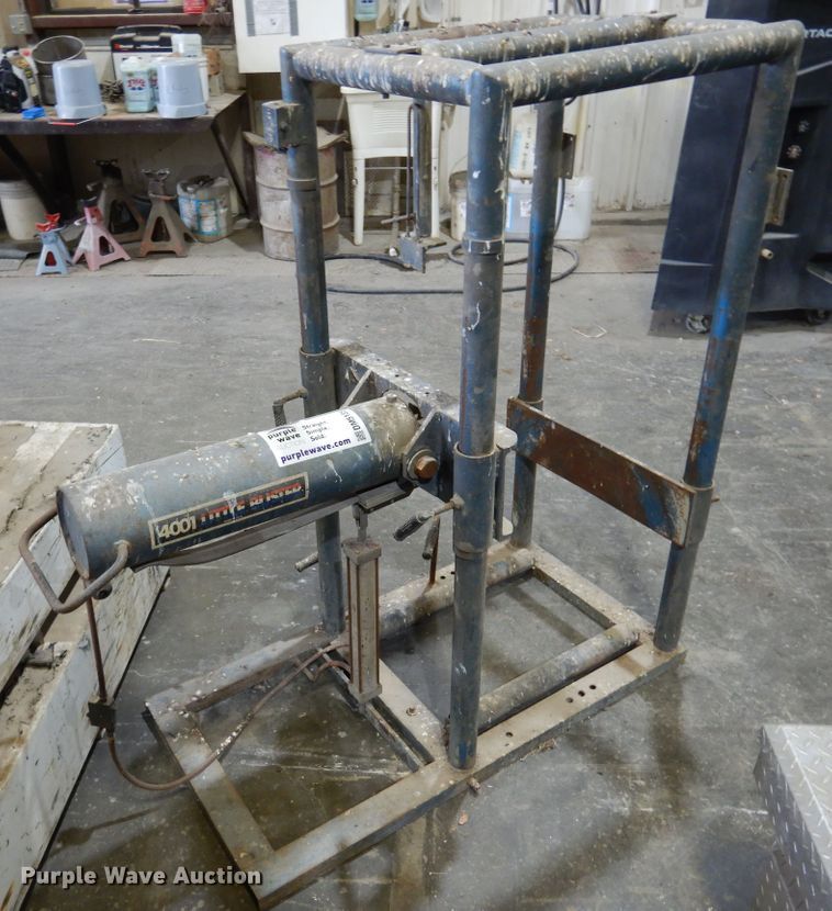 image for item DM5135 Little Buster  tire machine