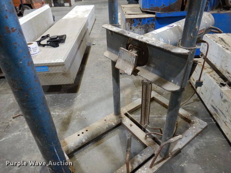 image for item DM5135 Little Buster  tire machine