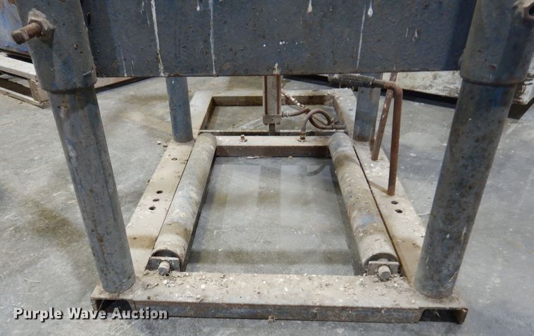 image for item DM5135 Little Buster  tire machine