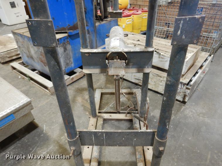 image for item DM5135 Little Buster  tire machine