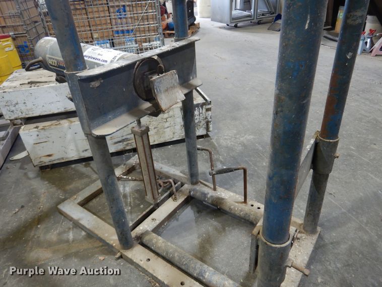 image for item DM5135 Little Buster  tire machine