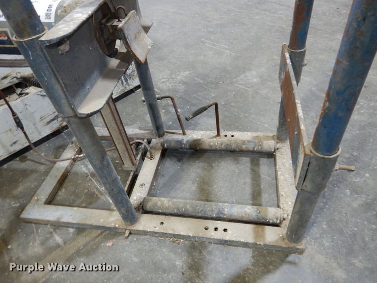 image for item DM5135 Little Buster  tire machine