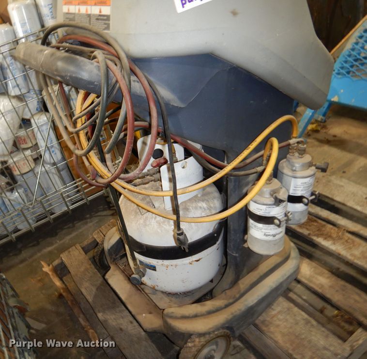 image for item DM5139 (2) refrigerant recovery machines