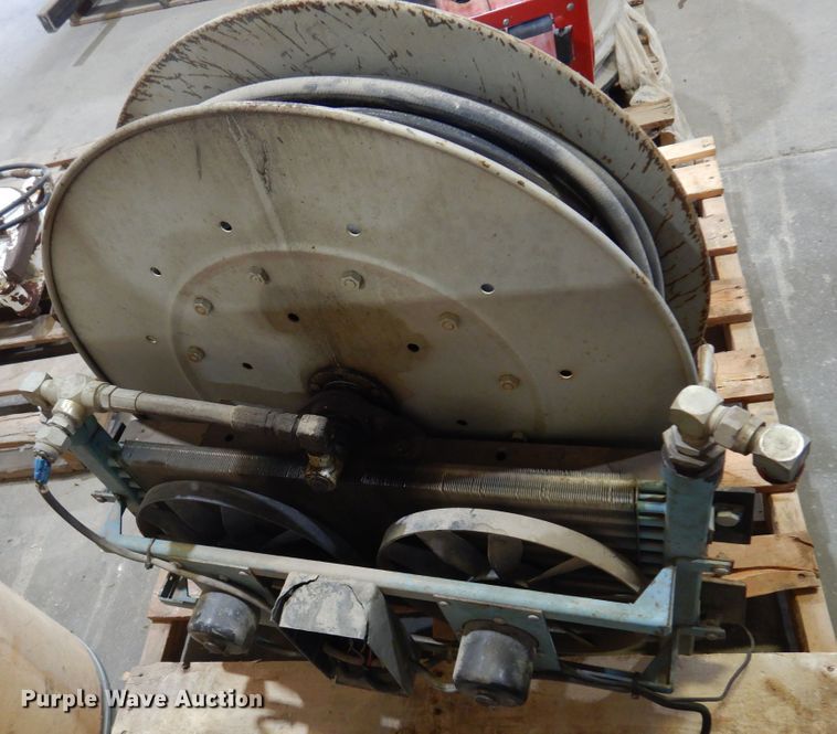 image for item DM5141 (2) hose reels