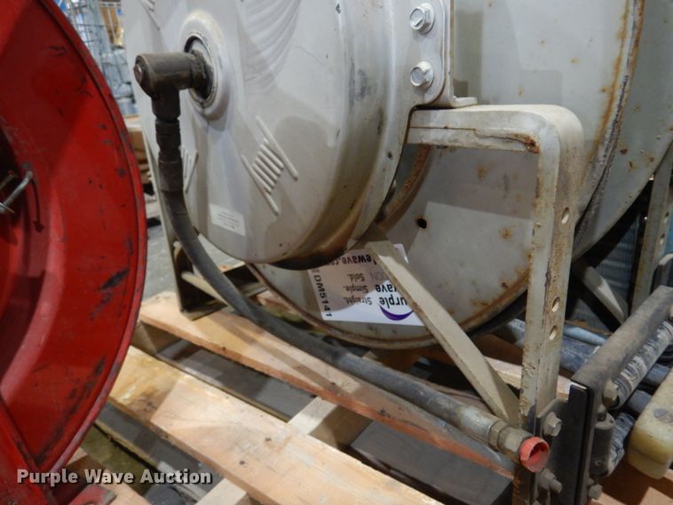image for item DM5141 (2) hose reels
