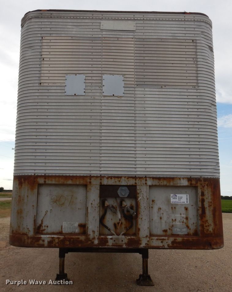 image for item DM5143 1972 Fruehauf  dry van trailer