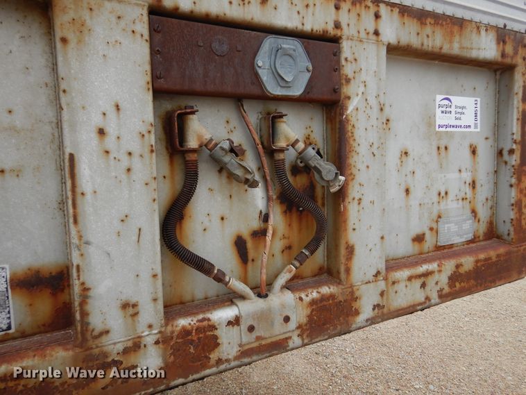 image for item DM5143 1972 Fruehauf  dry van trailer