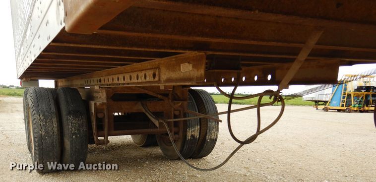 image for item DM5143 1972 Fruehauf  dry van trailer
