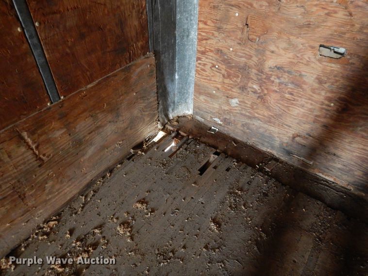 image for item DM5143 1972 Fruehauf  dry van trailer