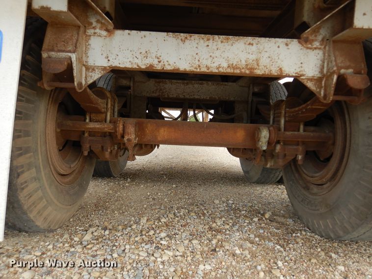 image for item DM5143 1972 Fruehauf  dry van trailer