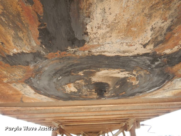 image for item DM5143 1972 Fruehauf  dry van trailer