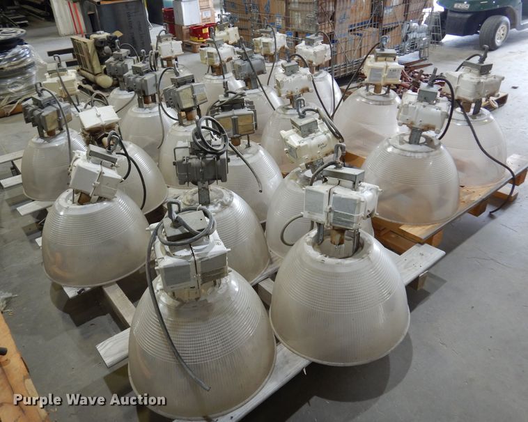 image for item DM5145 (22) Hubbell BL-A400H8-WH lights