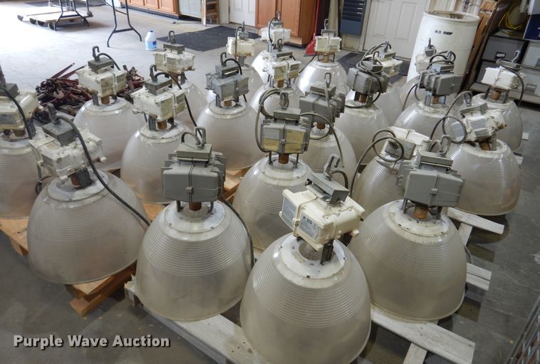 image for item DM5145 (22) Hubbell BL-A400H8-WH lights