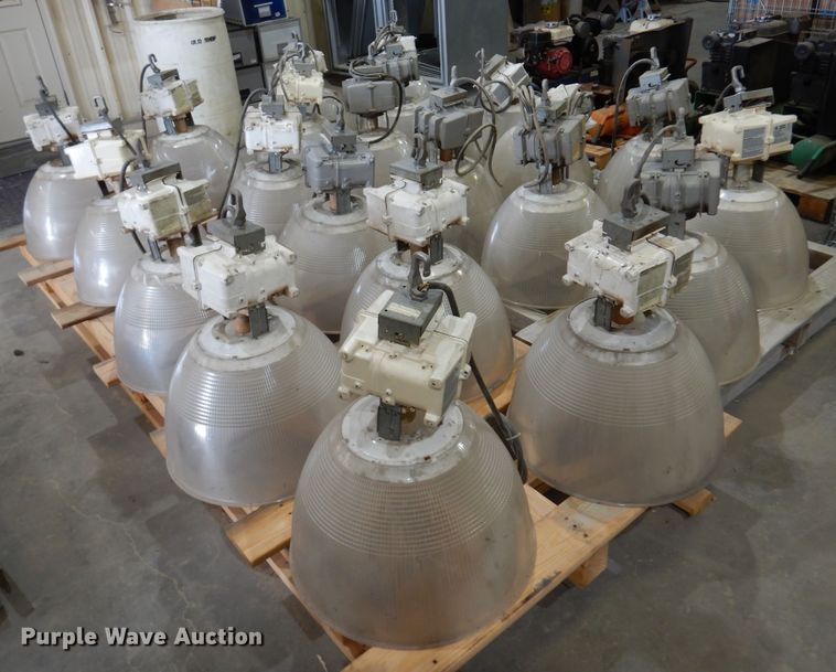 image for item DM5145 (22) Hubbell BL-A400H8-WH lights