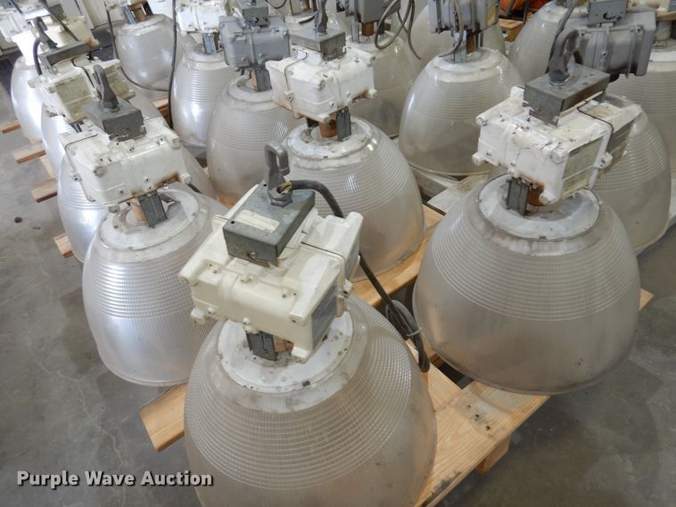 image for item DM5145 (22) Hubbell BL-A400H8-WH lights