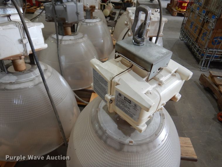 image for item DM5145 (22) Hubbell BL-A400H8-WH lights