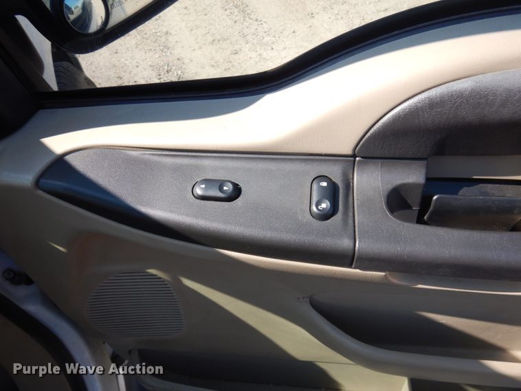 image for item DM5258 2005 Ford Excursion  limousine