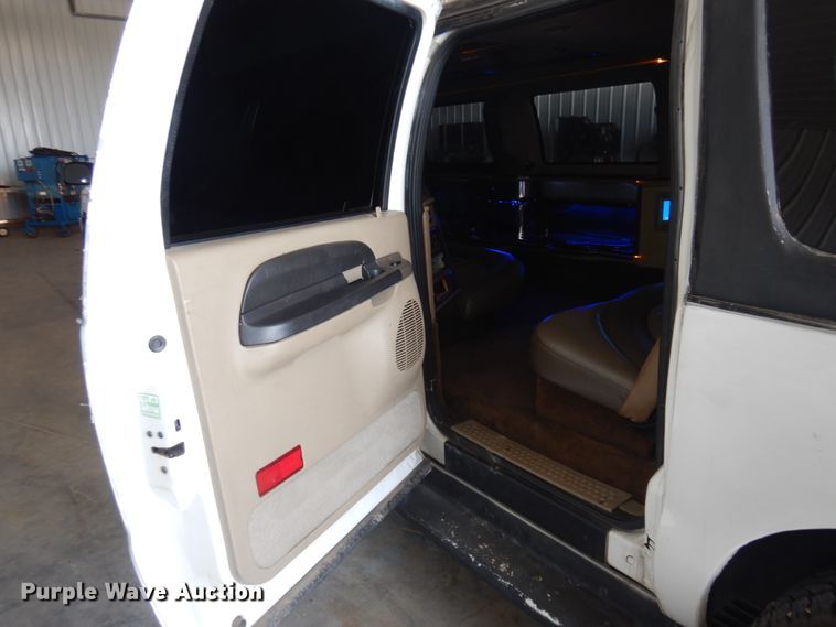 image for item DM5258 2005 Ford Excursion  limousine