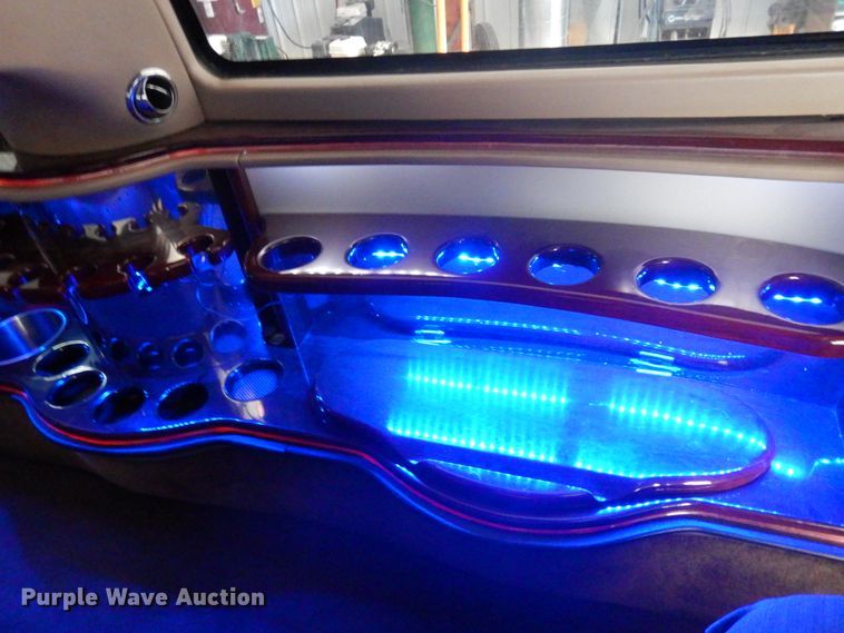 image for item DM5258 2005 Ford Excursion  limousine