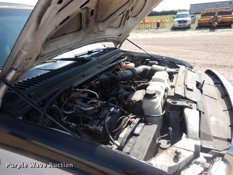 image for item DM5258 2005 Ford Excursion  limousine